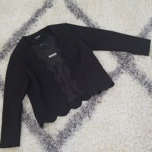 Missguided Black scallop edge blazer